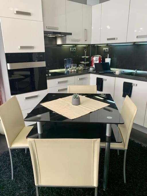 Lovely Sofia Apartment Katerina With Free Parking Экстерьер фото