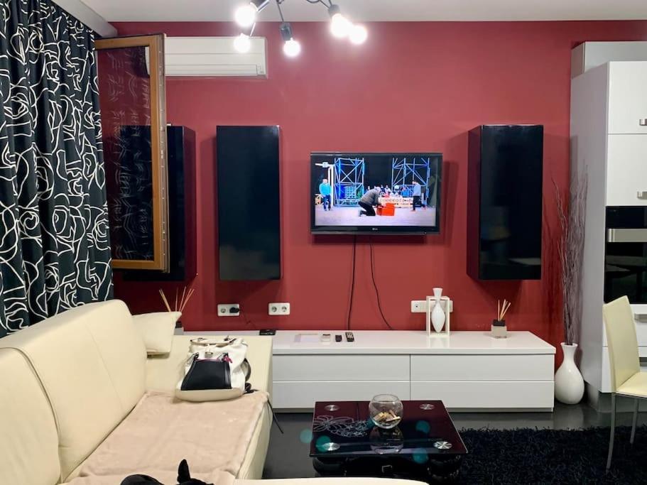 Lovely Sofia Apartment Katerina With Free Parking Экстерьер фото
